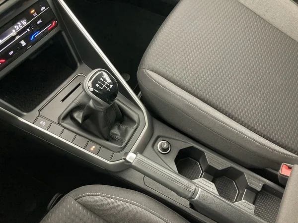 VOLKSWAGEN Taigo (2023) — foto 21 van 36