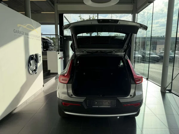 Volvo XC40 (2022) — foto 17 van 21