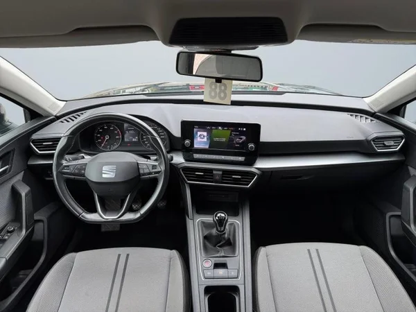SEAT Leon ST (2021) — foto 2 van 26