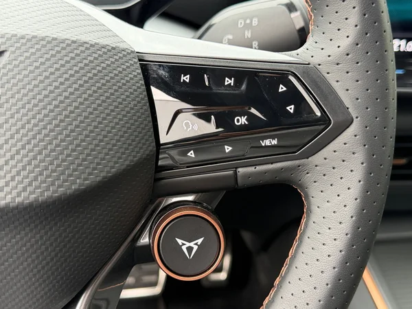 CUPRA Born (2025) — foto 3 van 21