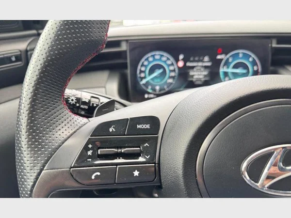 Hyundai TUCSON (2021) — foto 8 van 29