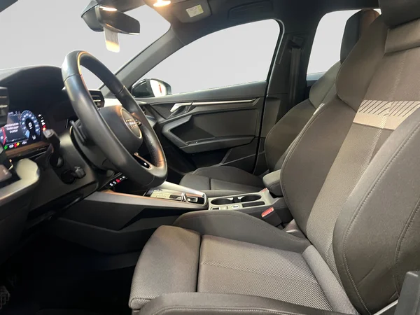 AUDI A3 Sportback (2024) — foto 16 van 20