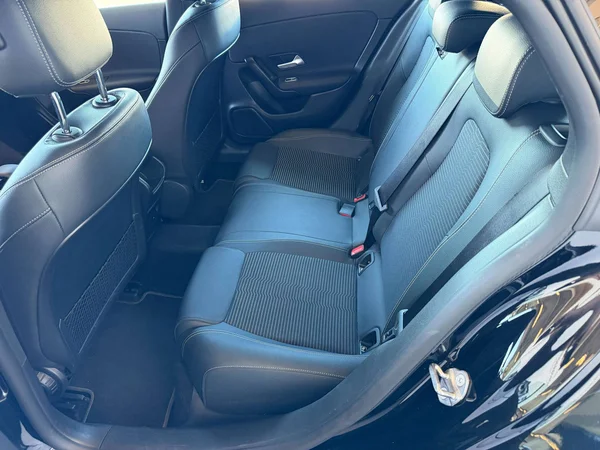Mercedes-Benz CLA (2022) — foto 2 van 25