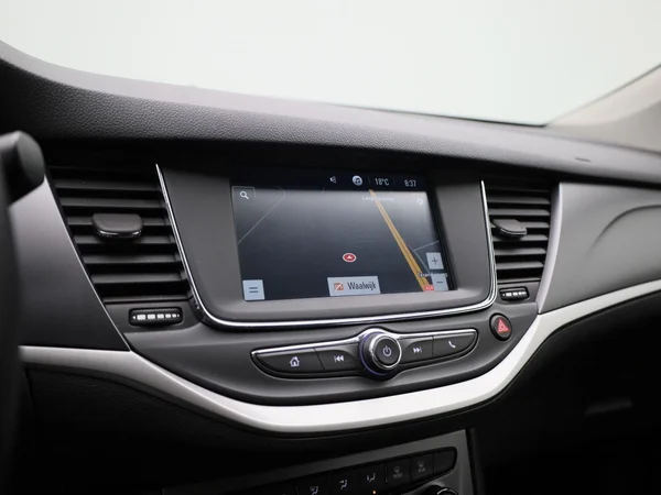 Opel Astra (2021) — foto 8 van 29