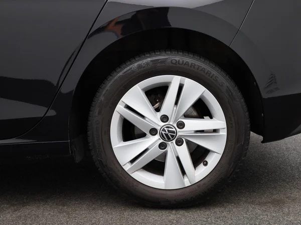 Volkswagen Golf (2021) — foto 5 van 40