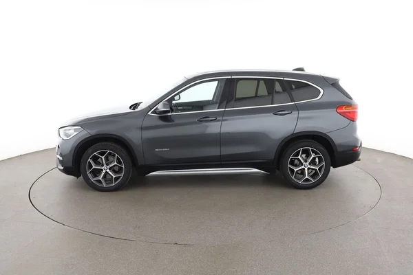 BMW X1 (2017) — foto 9 van 16