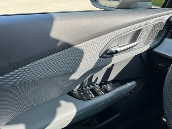 AUDI Q3 SUV (2025) — foto 8 van 24