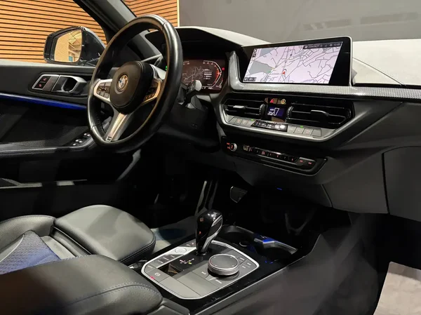 Bmw 118 (2023) — foto 8 van 25