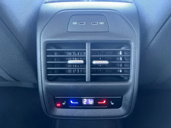 SKODA Superb Combi (2025) — foto 6 van 17