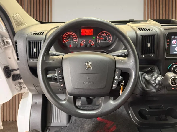 Peugeot Boxer (2023) — foto 5 van 26