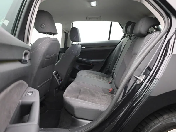Volkswagen Golf (2023) — foto 6 van 41