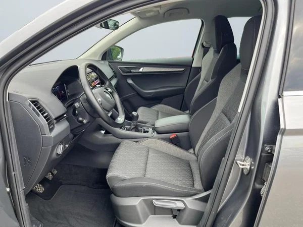 SKODA Karoq (2022) — foto 3 van 32