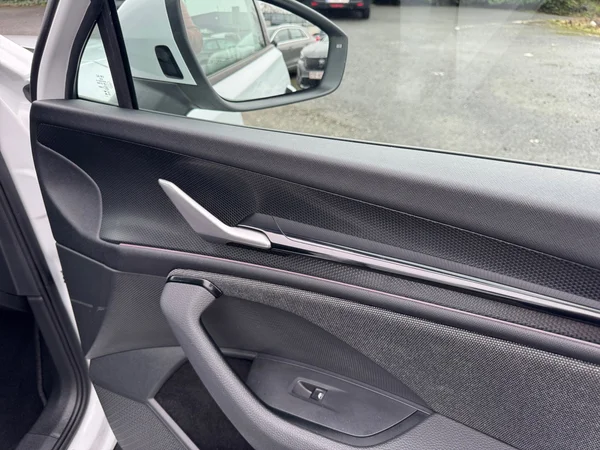 SKODA Kodiaq (2025) — foto 16 van 24