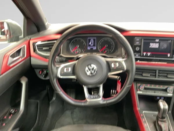 VOLKSWAGEN Polo GTI (2020) — foto 4 van 24