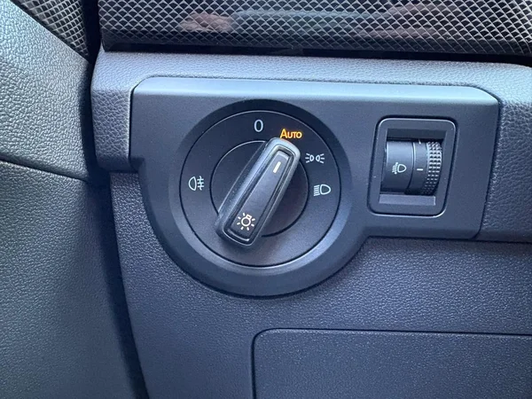 VOLKSWAGEN T-Cross (2024) — foto 3 van 16