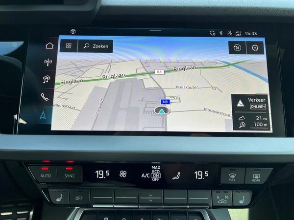 AUDI A3 Sportback (2024) — foto 4 van 22