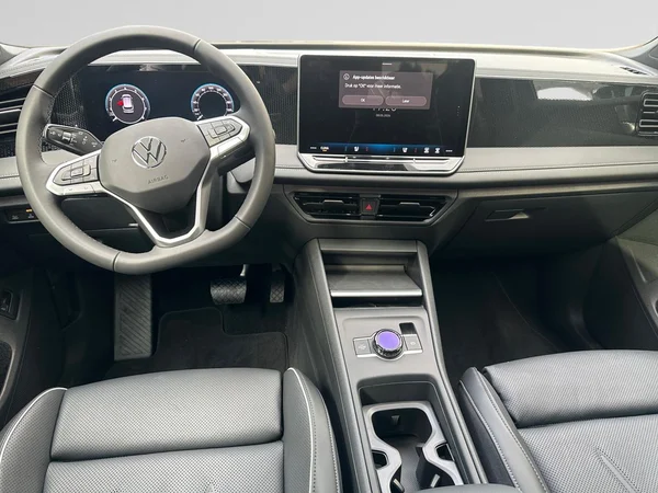 VOLKSWAGEN Tiguan (2026) — foto 2 van 24