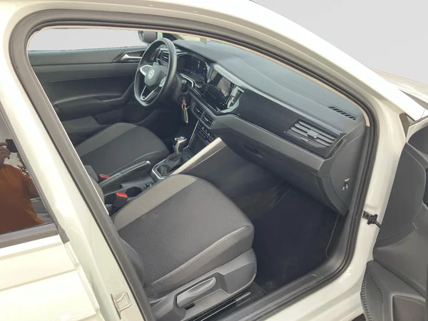VOLKSWAGEN Polo (2024) — foto 25 van 26