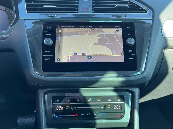 VOLKSWAGEN Tiguan (2025) — foto 4 van 24