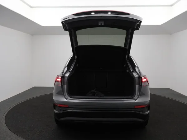 Audi Q4 Sportback e-tron (2023) — foto 21 van 30