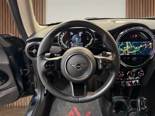 MINI Cooper-S (2023) — foto 6 van 28