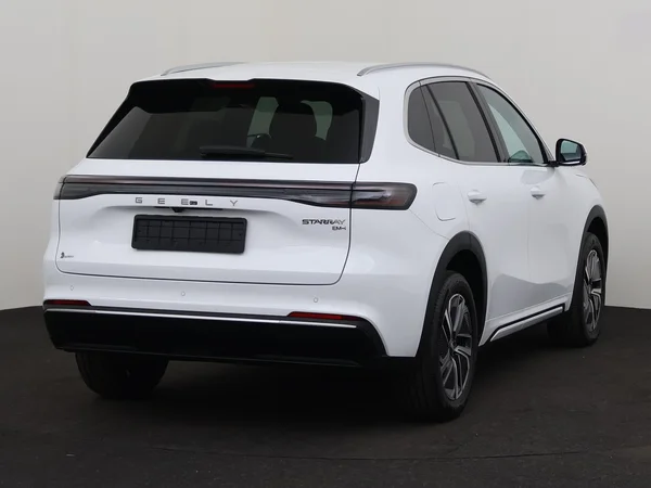 GEELY Starray EM-i (2026) — foto 23 van 29