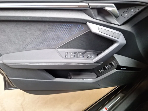 AUDI A3 Sportback PHEV (2025) — foto 9 van 24