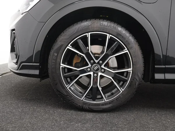 Audi Q3 (2022) — foto 18 van 24