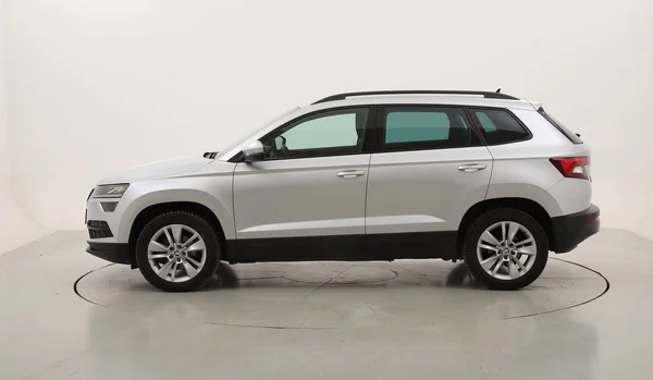 Skoda Karoq (2019) — foto 12 van 29