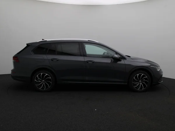 VOLKSWAGEN Golf VIII SW (2024) — foto 28 van 30