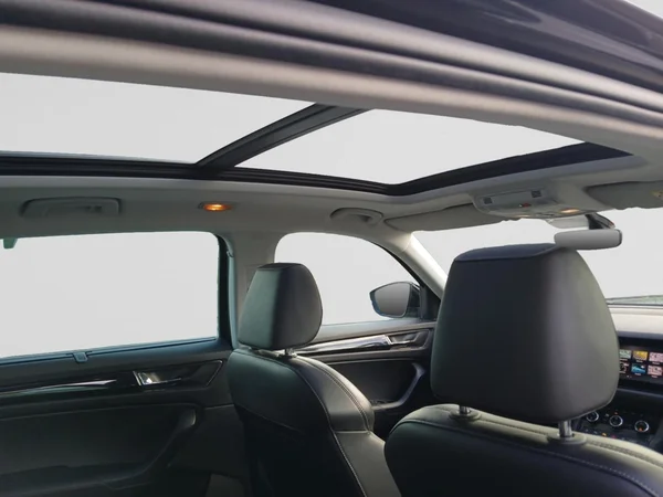 SKODA Kodiaq (2021) — foto 13 van 21