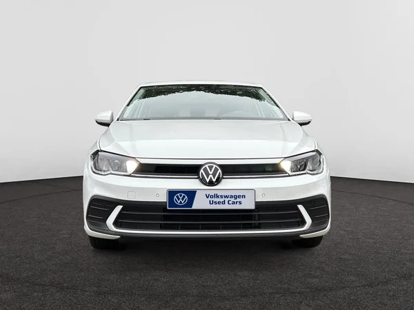 VOLKSWAGEN Polo (2024) — foto 12 van 22