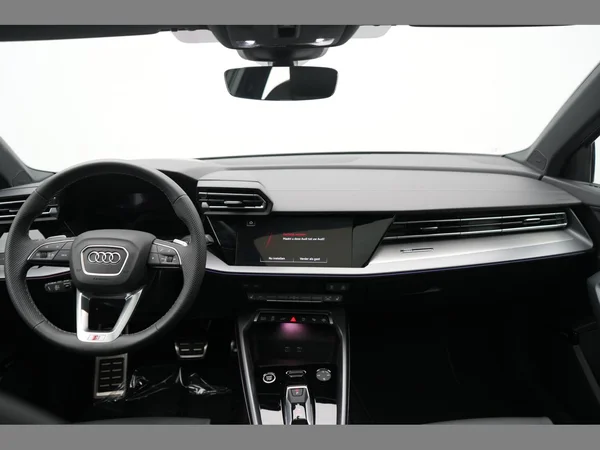 AUDI A3 Sportback PHEV (2025) — foto 7 van 35