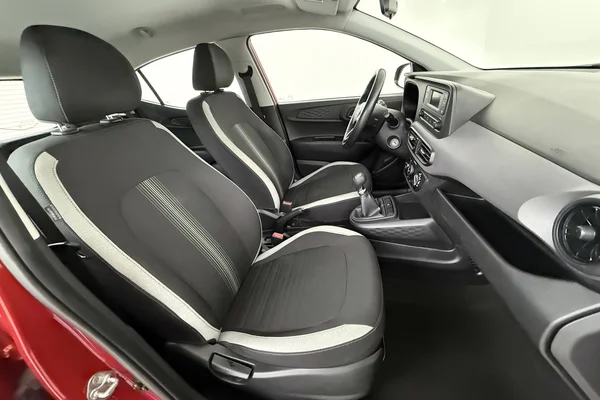 Hyundai i10 (2021) — foto 2 van 35
