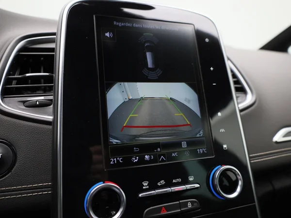 Renault Grand Scénic (2023) — foto 20 van 39