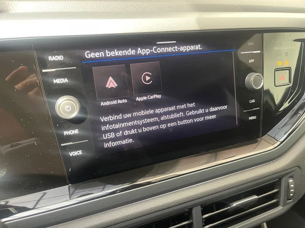 VOLKSWAGEN Taigo (2025) — foto 2 van 12