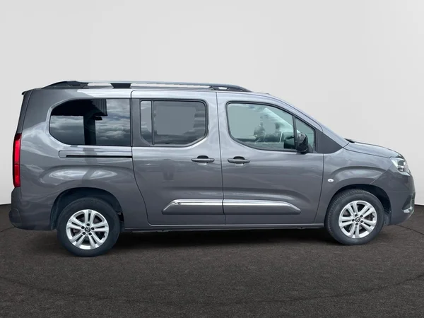TOYOTA Proace City Verso Lwb Dsl (2023) — foto 18 van 20