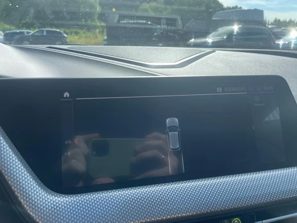 BMW 118 Hatch (2020) — foto 10 van 21