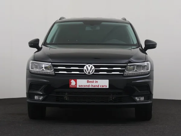 VOLKSWAGEN Tiguan (2019) — foto 26 van 28