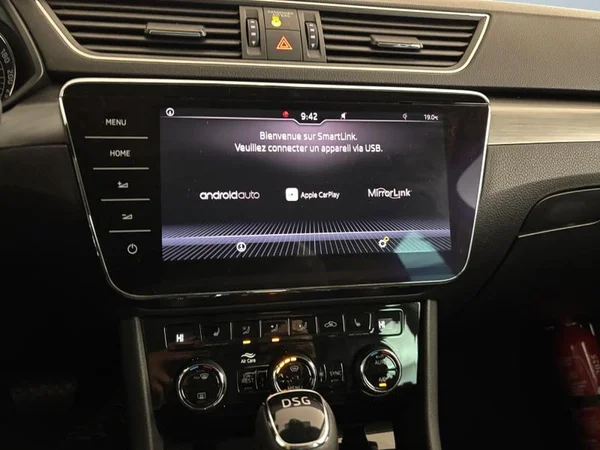 SKODA Superb Combi Dsl (2019) — foto 7 van 17