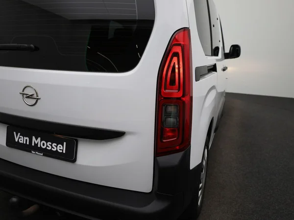 Opel Combo (2022) — foto 20 van 33
