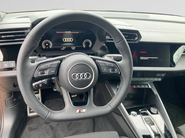 AUDI A3 Sportback (2025) — foto 9 van 11