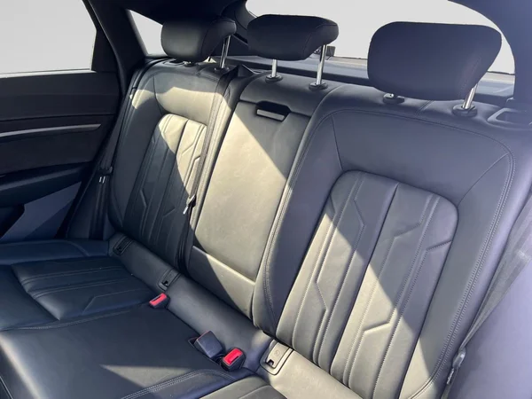 AUDI e-tron Sportback (2020) — foto 3 van 24