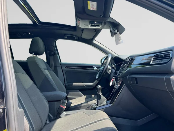 VOLKSWAGEN T-Roc (2022) — foto 3 van 18