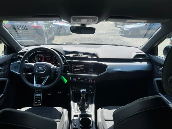 AUDI Q3 Sportback (2023) — foto 17 van 24