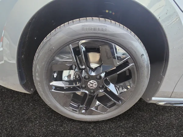 VOLKSWAGEN Passat Variant eHybrid (PHEV) (2025) — foto 15 van 24
