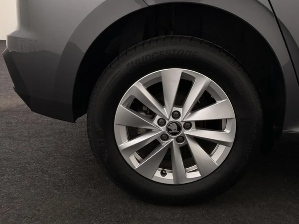 SKODA Kamiq (2025) — foto 12 van 18