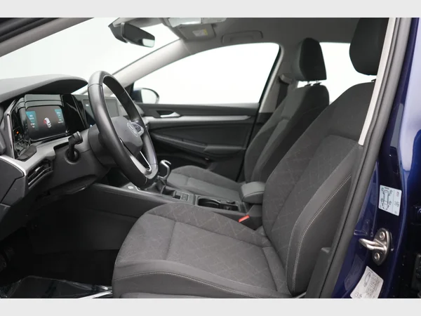 VOLKSWAGEN Golf VIII (2023) — foto 28 van 30