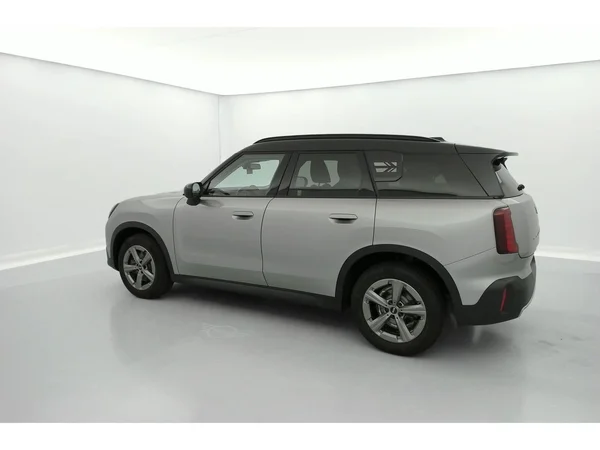 MINI Mini Countryman (U25) (2024) — foto 30 van 36