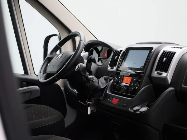 Opel Movano (2023) — foto 36 van 38